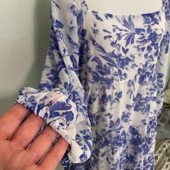 Floral Lucy Paris Long Sleeve Dress - Picture 6 of 9